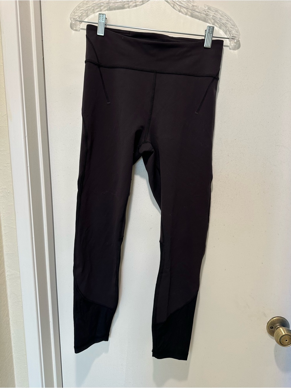 lululemon athletica Black Performance Leggings w Mesh Black Size 8